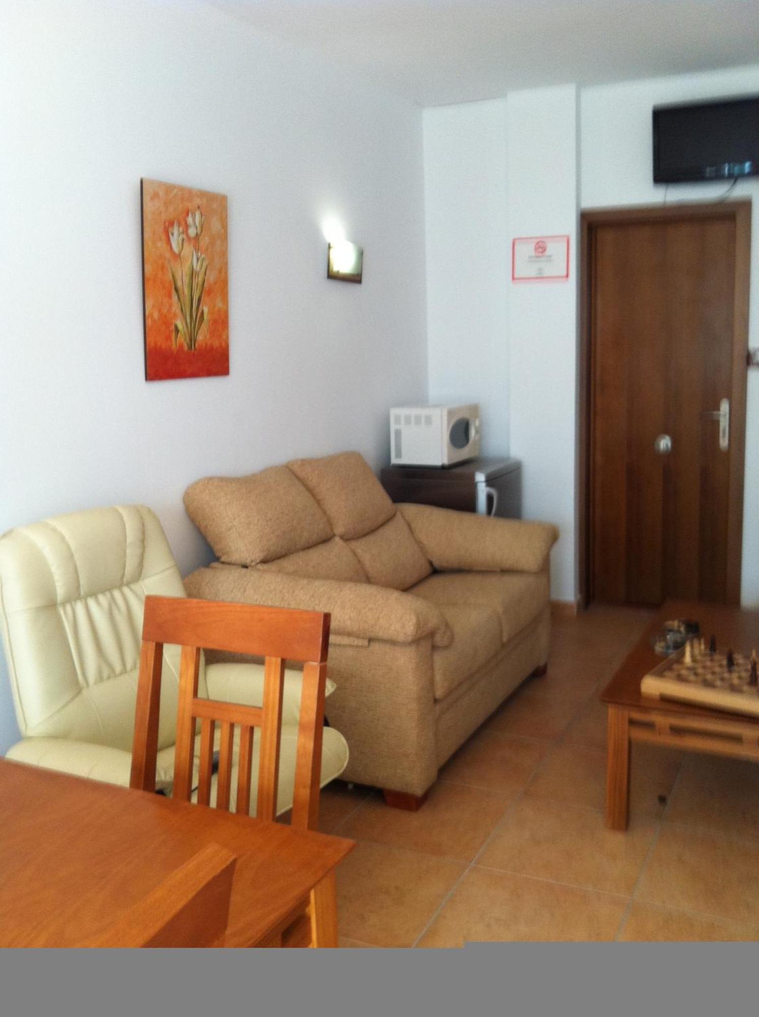 Donde Caparros Hotel 2*